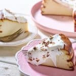 עוגת גבינה באסקית עם חלווה